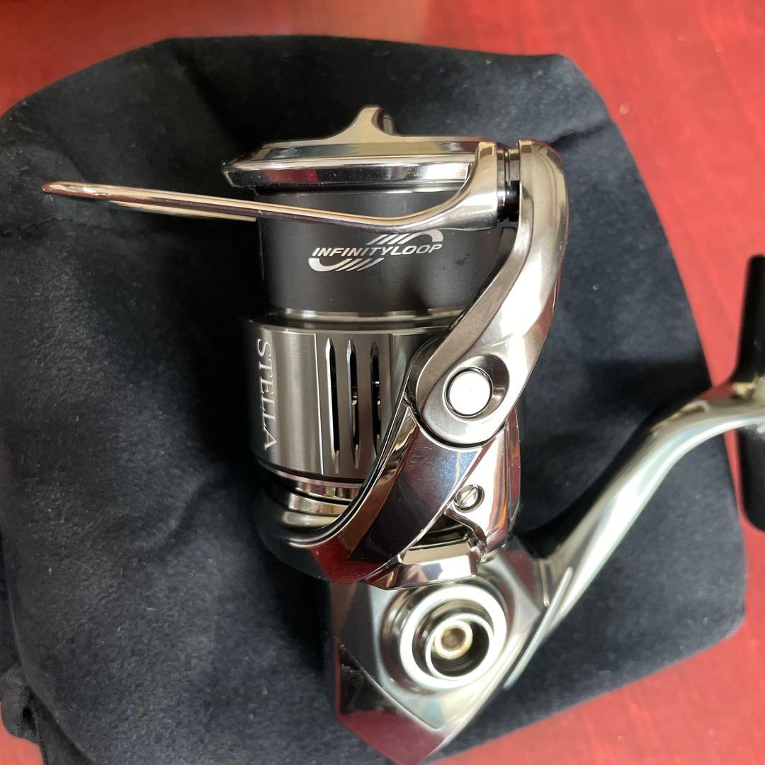 新品未使用　22ステラ　4000MHG シマノ