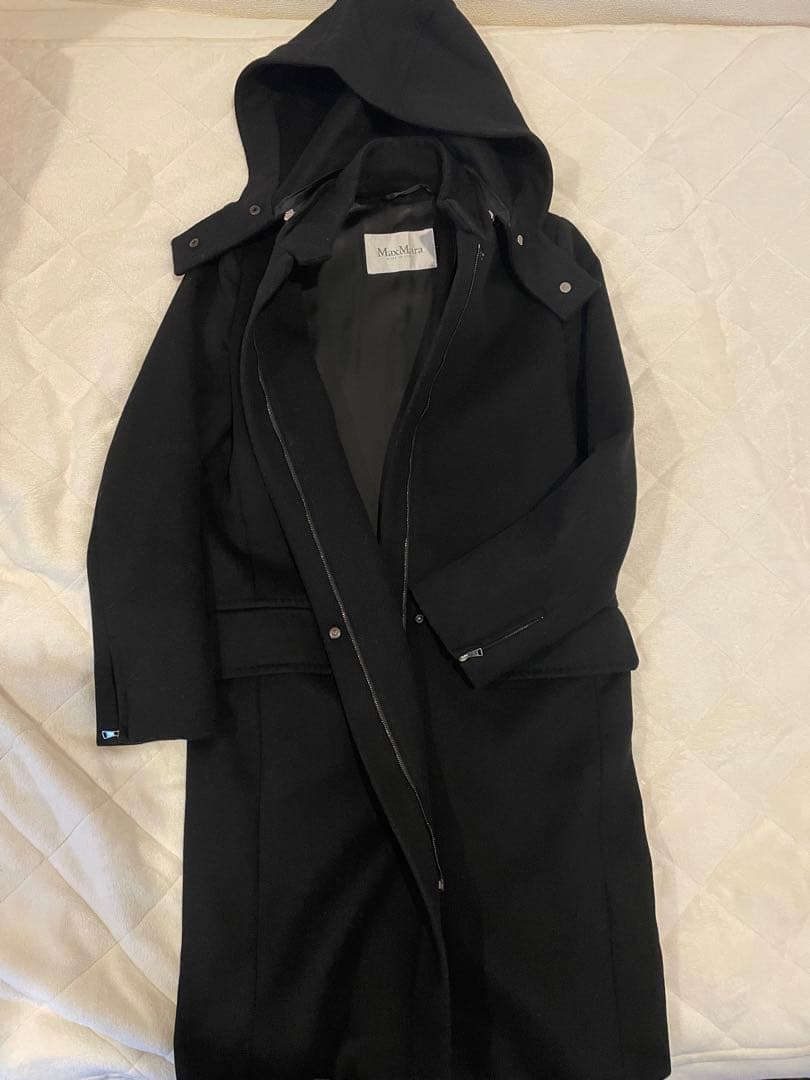 週末タイムSALE Max Mara フード付き黒ロングコート