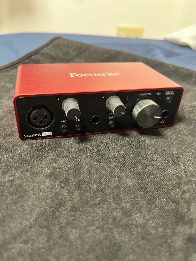 Focusrite Scarlett オーディオインターフェイス