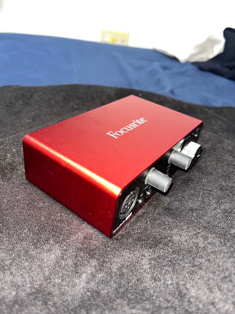 Focusrite Scarlett オーディオインターフェイス
