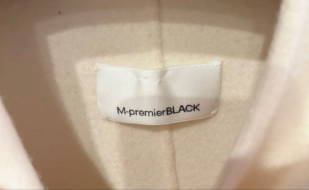 M-premier BLACK コート ホワイト ケープコート フリル