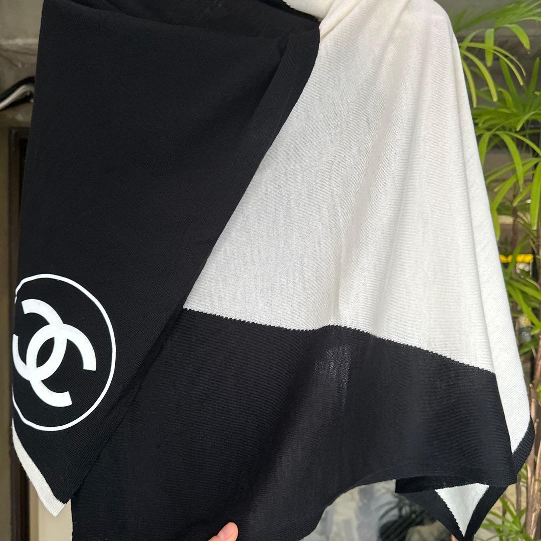 CHANEL ロゴ入りマフラー ブラック/ホワイト