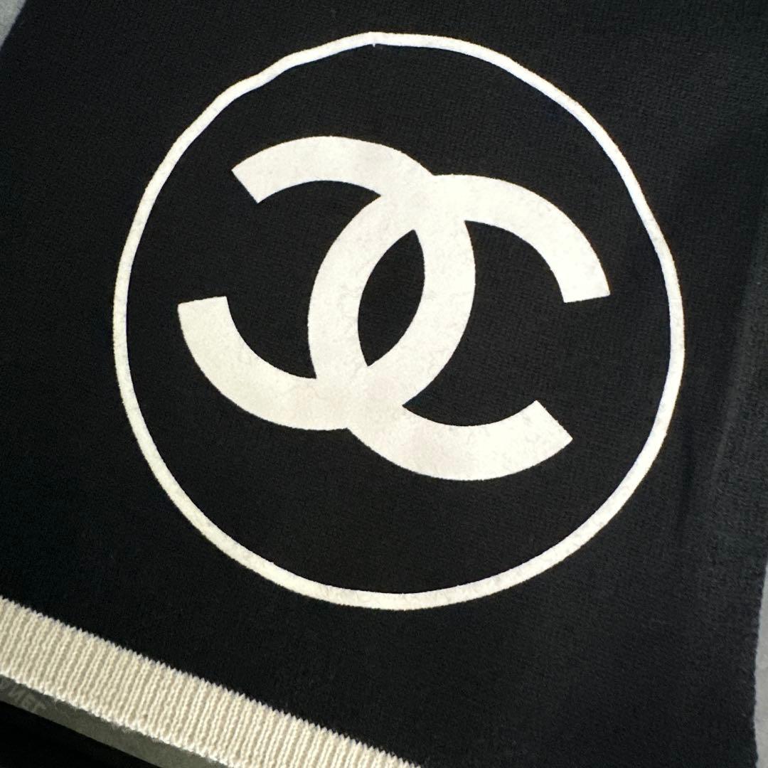 CHANEL ロゴ入りマフラー ブラック/ホワイト