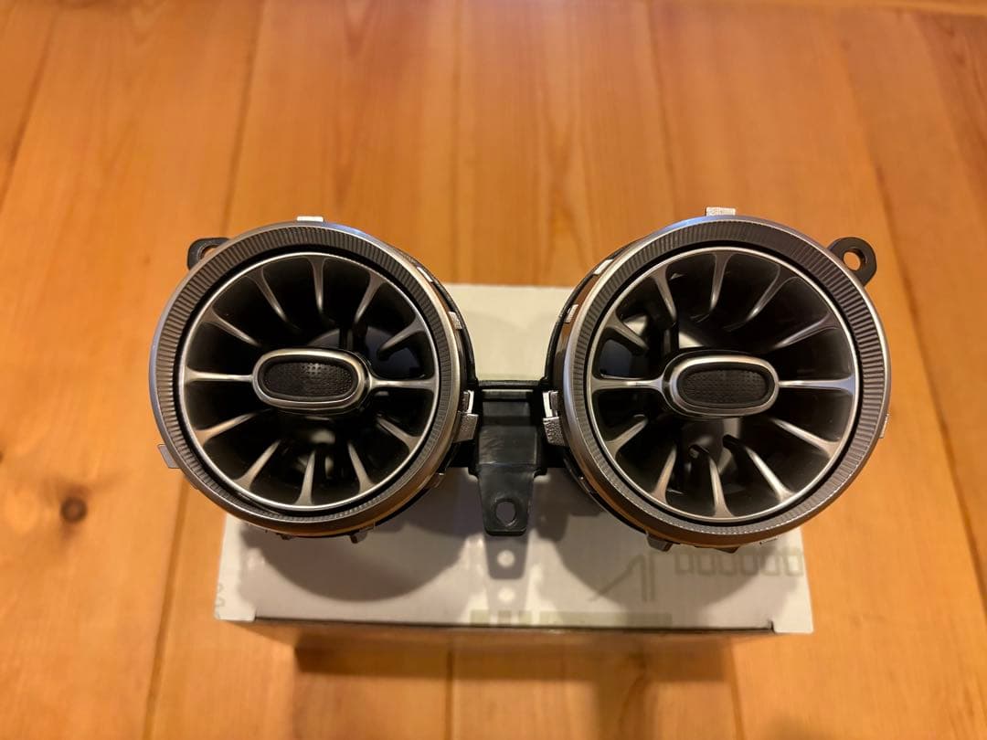 W213 エアコン吹き出し口　アンビエントライト