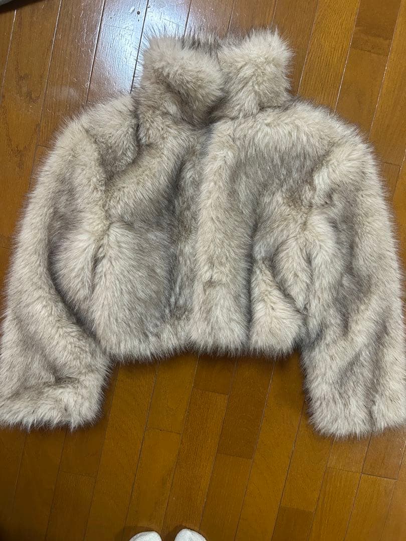  クロップドフラッフィジャケット　sサイズ