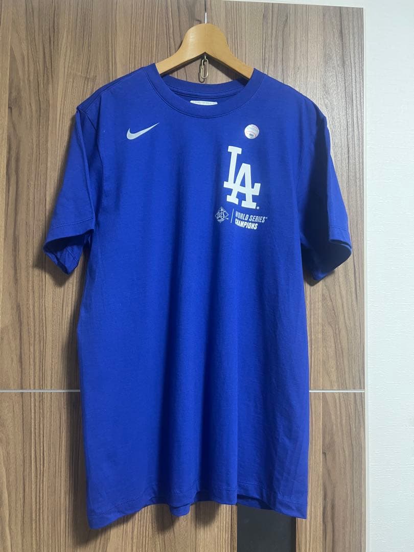 【背番号・選手名入り】ドジャース2025優勝記念Tシャツ Nike