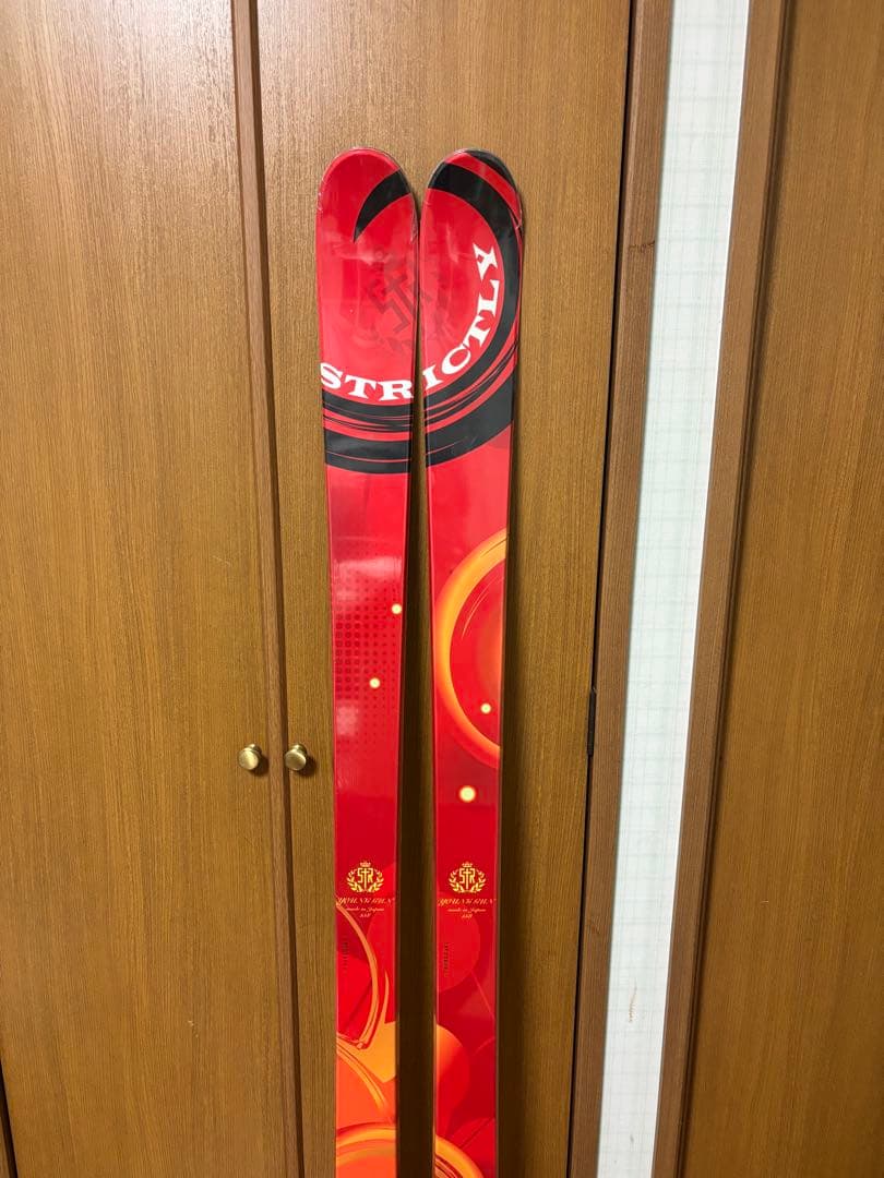 STRICTLY YOUNG GUN スキー板　158cm