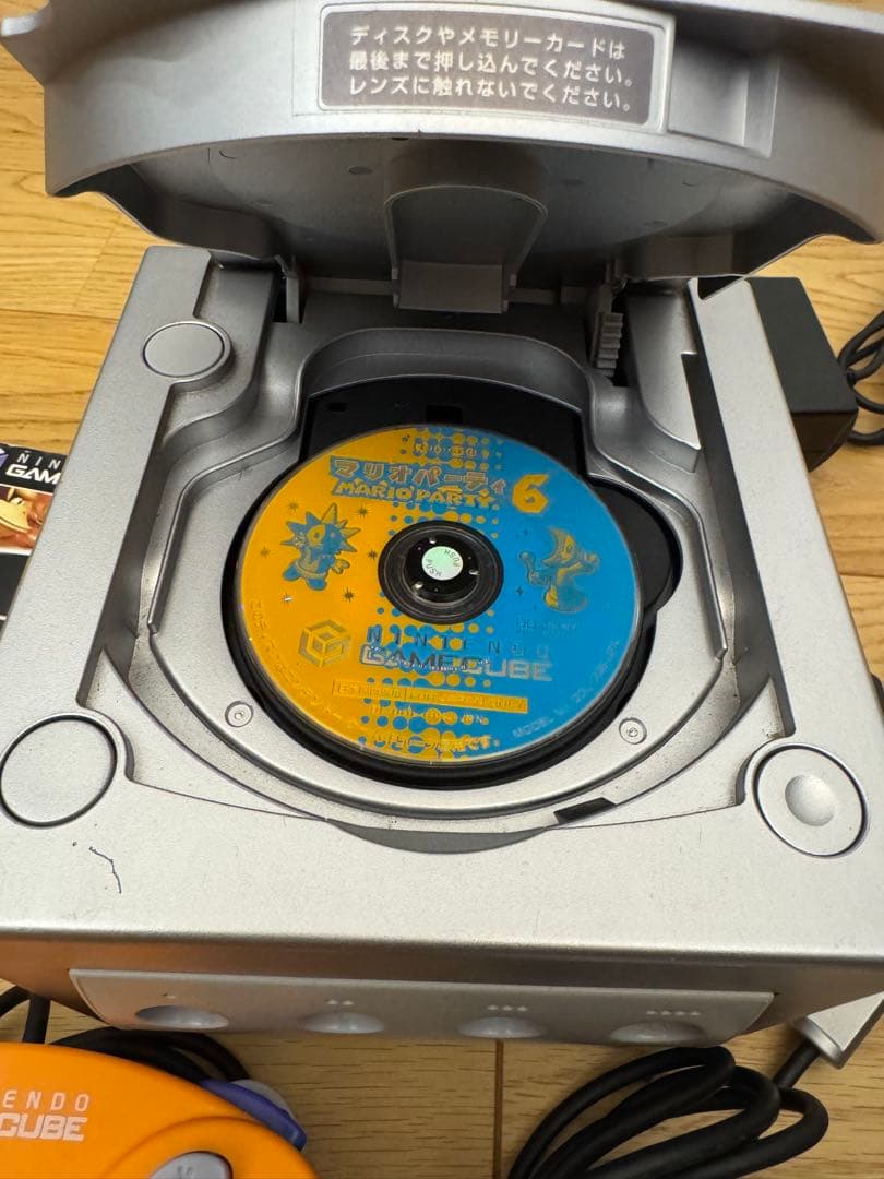 動作確認済　ゲームキューブ本体 ＆ コントローラー3個セット　メモリカード付き