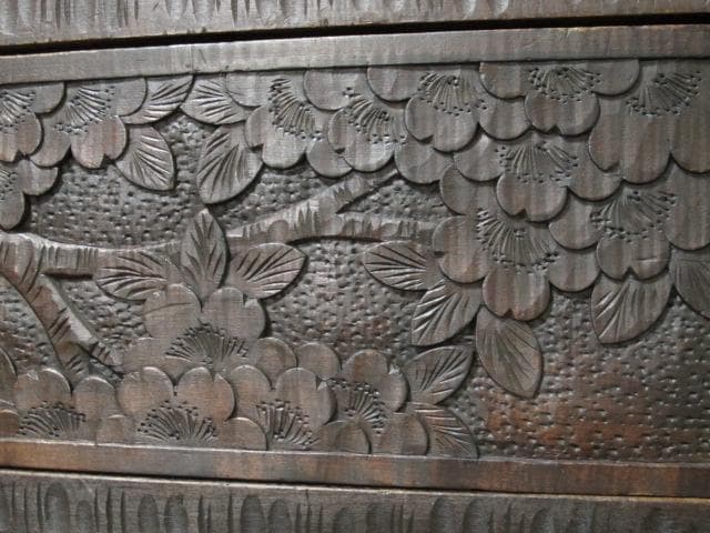 長野県 伝統工芸品 軽井沢彫り 桜 彫刻 4杯抽斗 時代箪笥/整理箪笥/チェスト