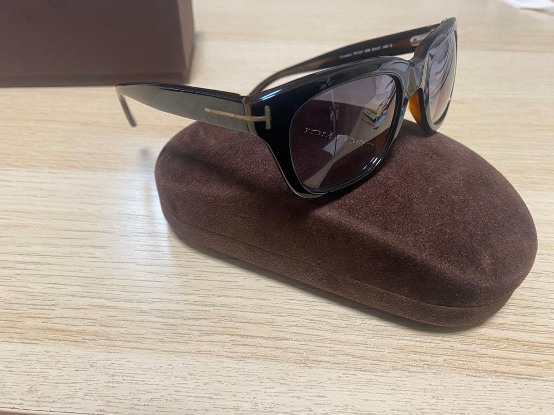 TOM FORD サングラス ブラック