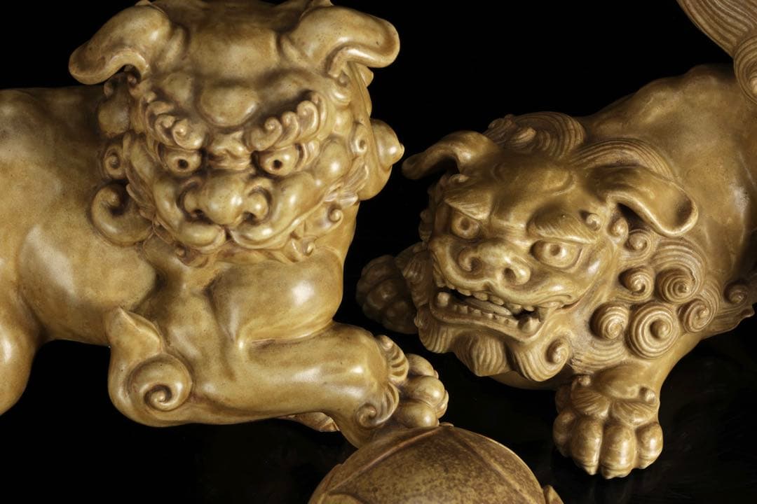 で*い様 九谷焼 玉獅子 双獅子置物 一対 共箱付 24cm 唐獅子 狛犬 古美