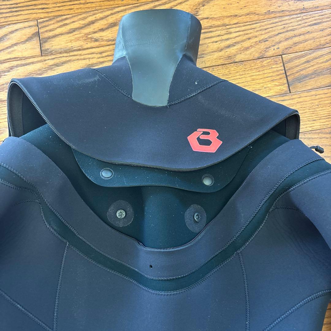 BEWET ブラック セミドライスーツ