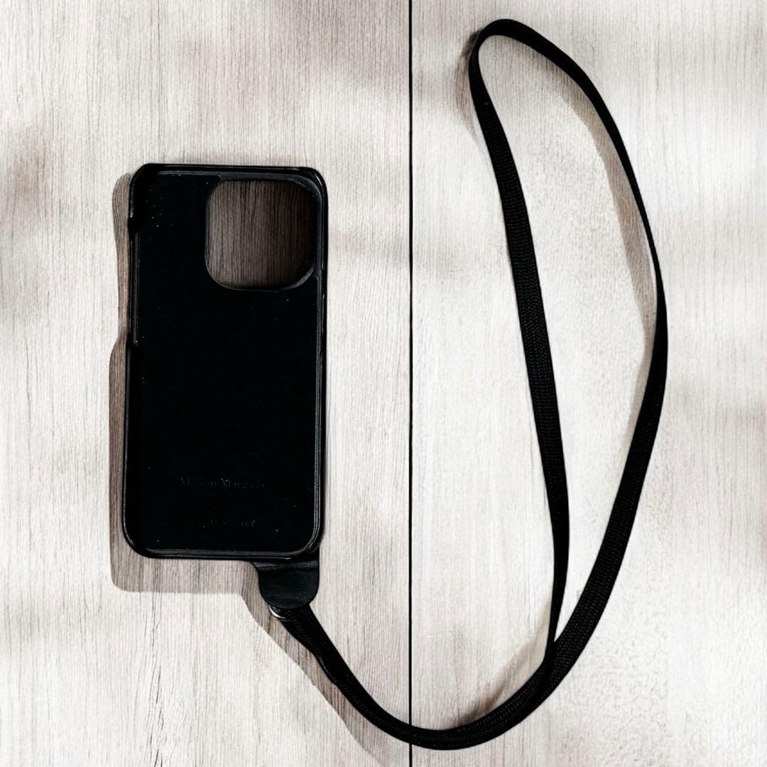 【Maison Margiela】iPhone15Proケース ストラップ付き