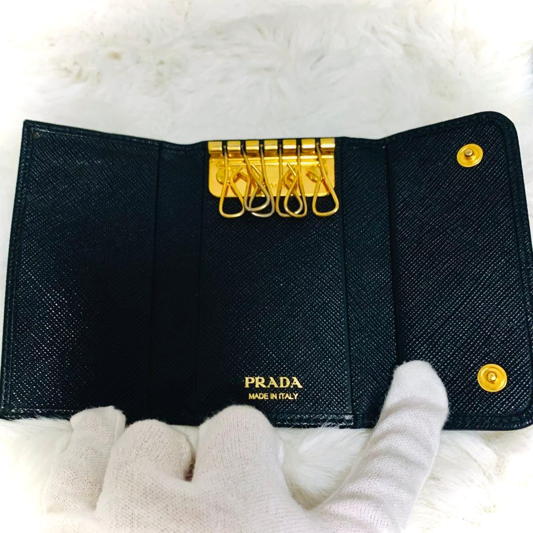 【極美品】PRADA プラダ 6連 レザーキーケース　黒