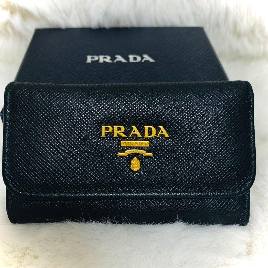 【極美品】PRADA プラダ 6連 レザーキーケース　黒