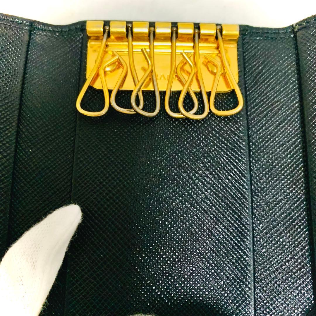 【極美品】PRADA プラダ 6連 レザーキーケース　黒