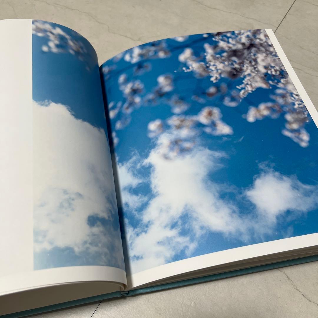 HYSTERIC EIGHT by Risaku Suzuki 鈴木理策