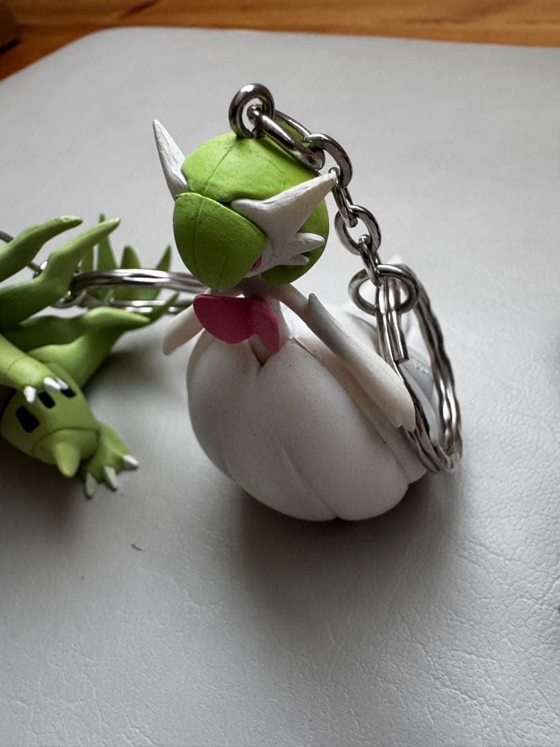 【希少】リアルフィギュアキーホルダー メガシンカ メガリザードンXなど4体セット