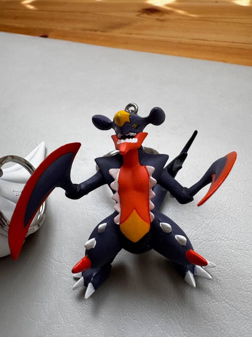 【希少】リアルフィギュアキーホルダー メガシンカ メガリザードンXなど4体セット