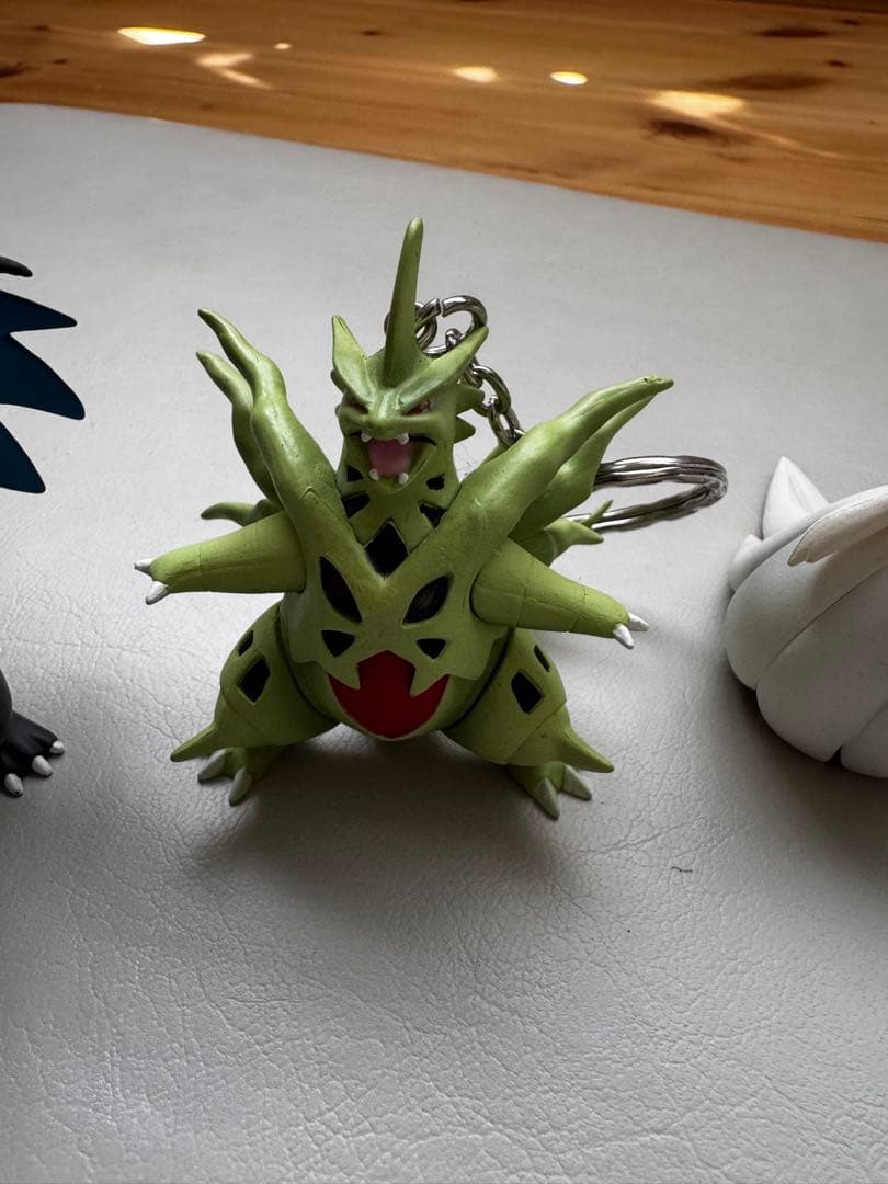 【希少】リアルフィギュアキーホルダー メガシンカ メガリザードンXなど4体セット