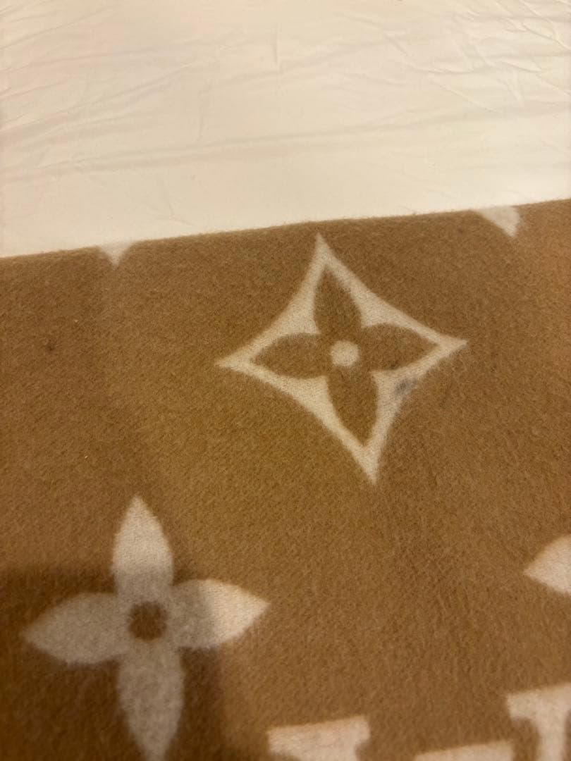 LOUIS VUITTON ルイヴィトン　マフラー レイキャビック　ベージュ