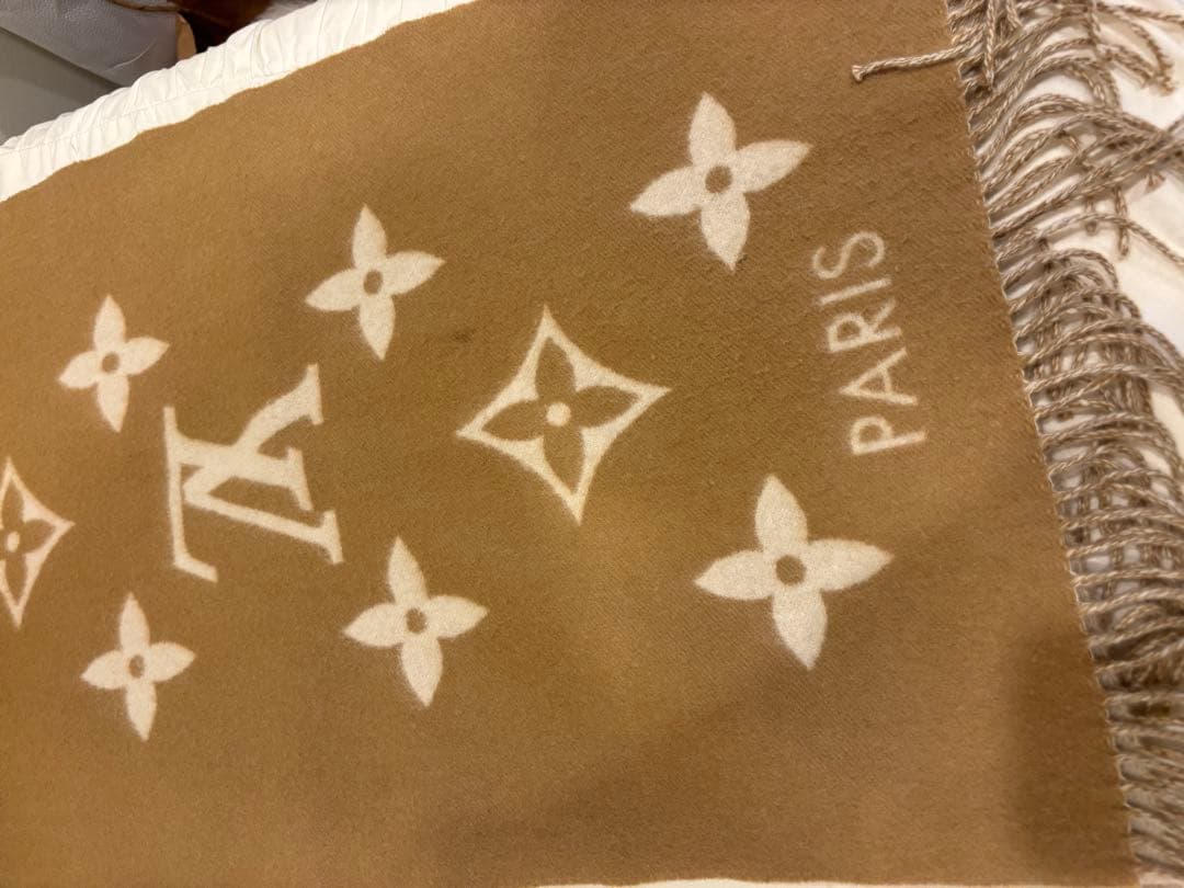 LOUIS VUITTON ルイヴィトン　マフラー レイキャビック　ベージュ