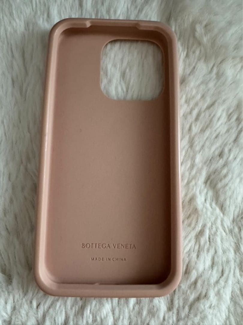 BOTTEGA VENETA ピンク iPhone15プロケース