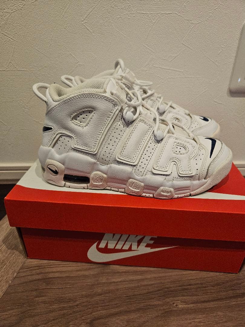 NIKE モアテン 白 23.5