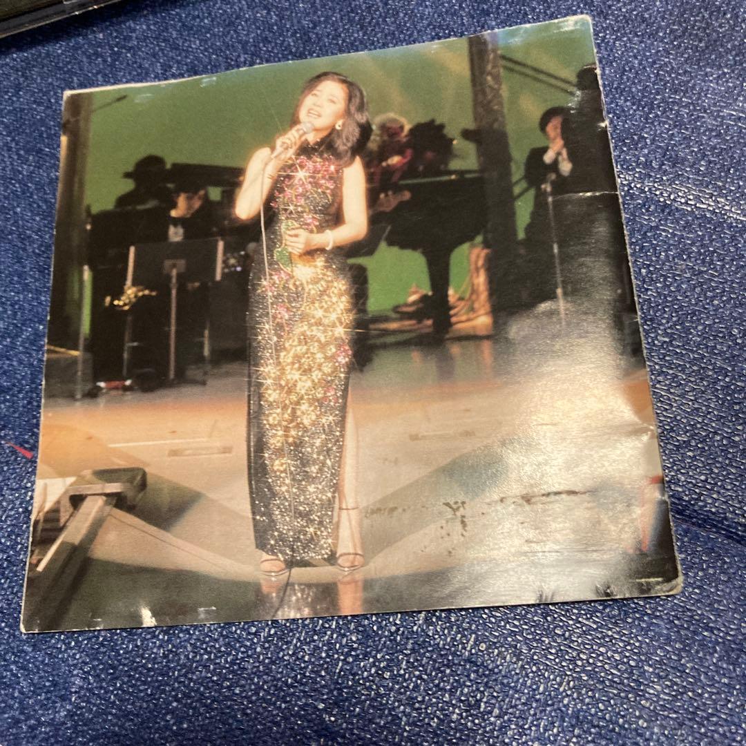 テレサ・テン 鄧麗君 / 追悼盤 ファースト・コンサート 歌声は想い出に　CD