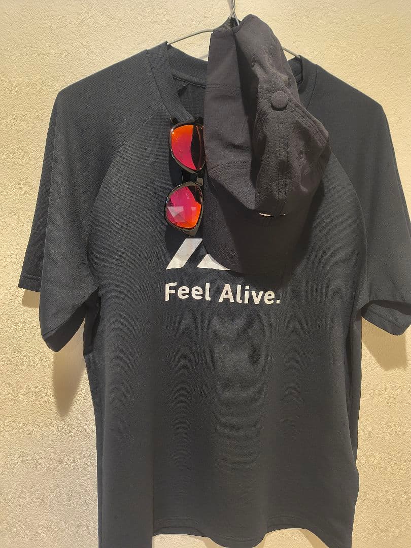 Daiwa ブラック Tシャツ サングラス キャップ付き