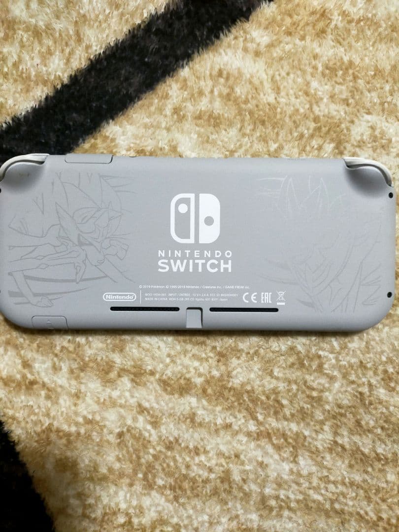 Nintendo Switch Lite ポケモン限定デザイン