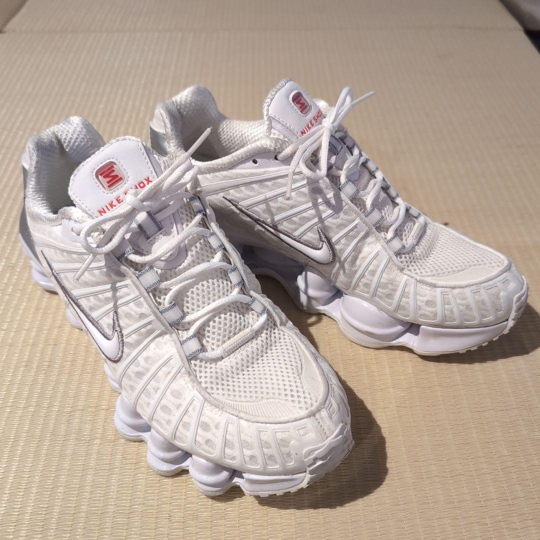 ナイキ ウィメンズ ショックス TL