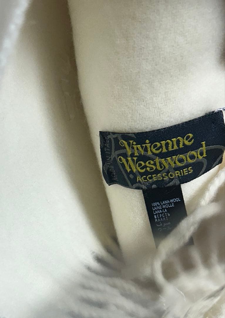 Vivienne Westwood マフラー アイボリーロゴ刺繍