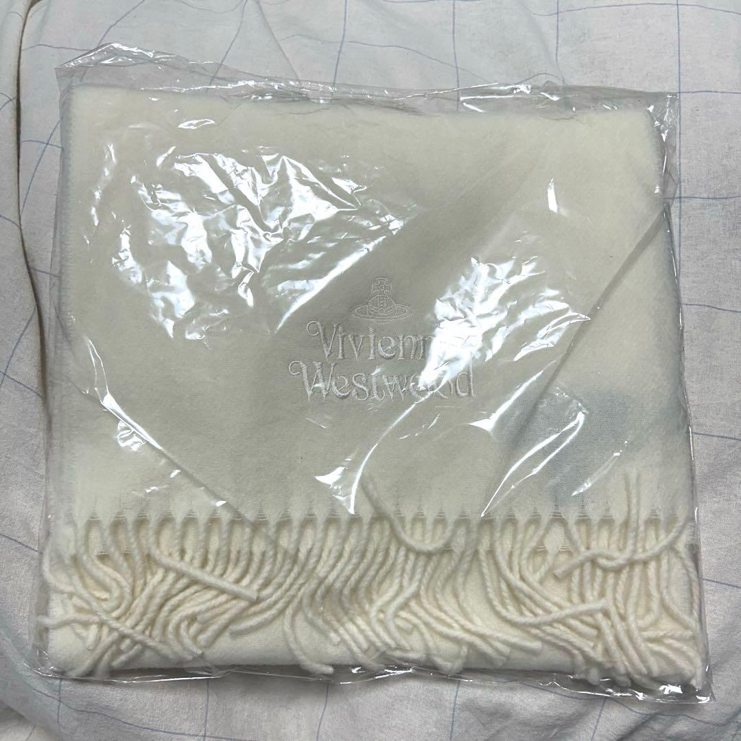 Vivienne Westwood マフラー アイボリーロゴ刺繍