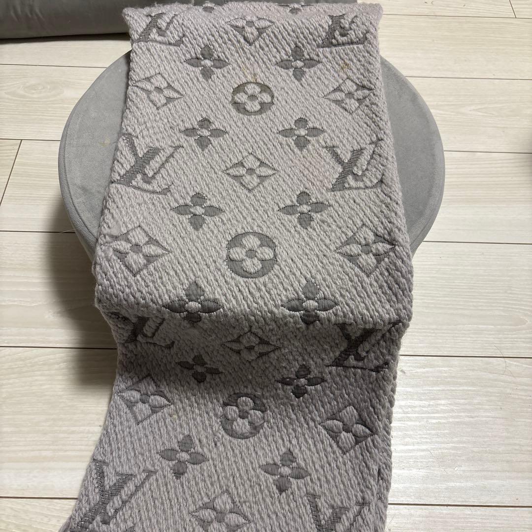 ルイ・ヴィトン グレー マフラー