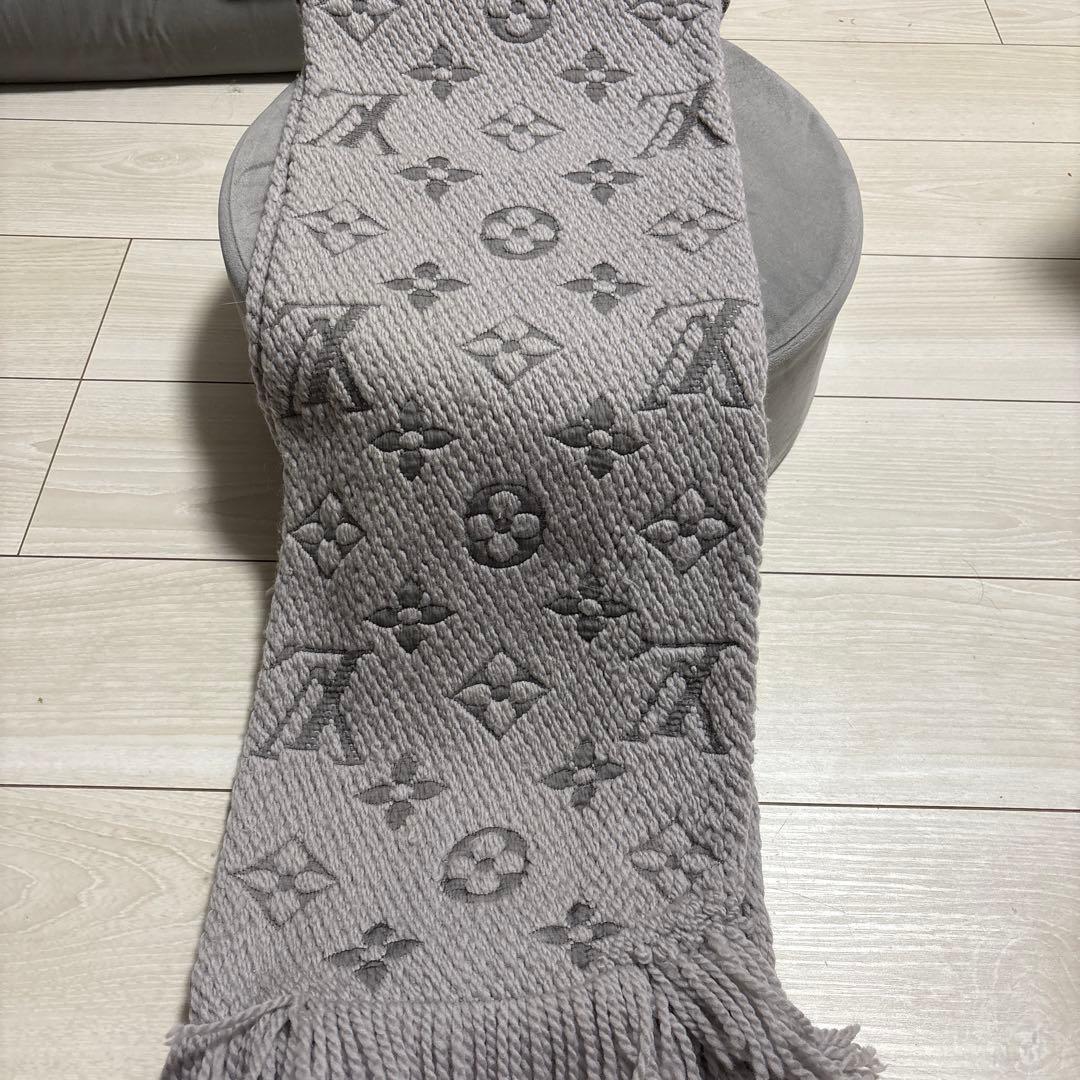 ルイ・ヴィトン グレー マフラー