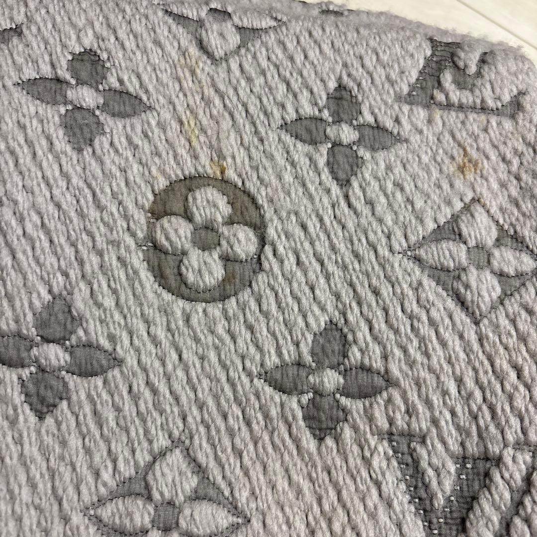 ルイ・ヴィトン グレー マフラー