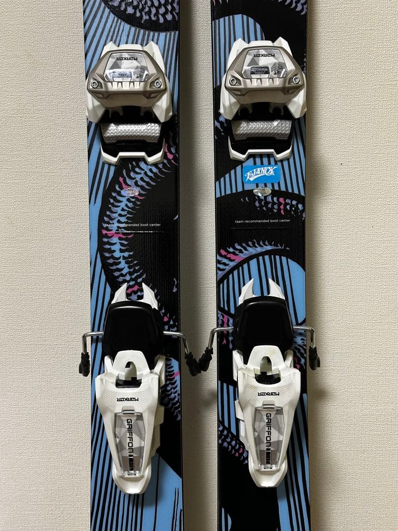 「新品未使用」Völkl REVOLT104 Markergriffon