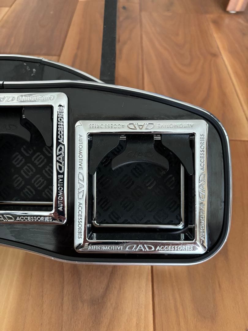 トヨタ　80系　ヴォクシー　ノア　D.A.D フロントテーブル