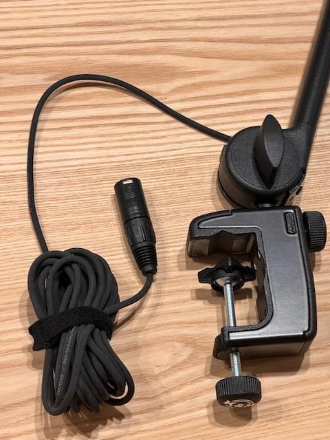 K&M 23860 マイクアーム XLR内蔵 クランプ付