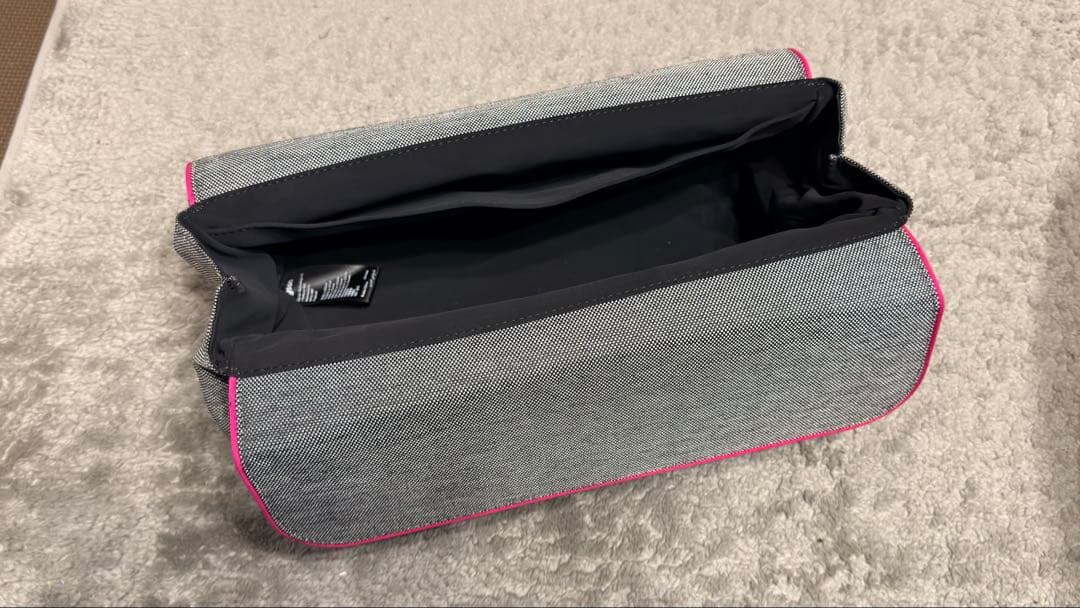 【専用収納袋付】 Dyson supersonic IonicドライヤーHD08