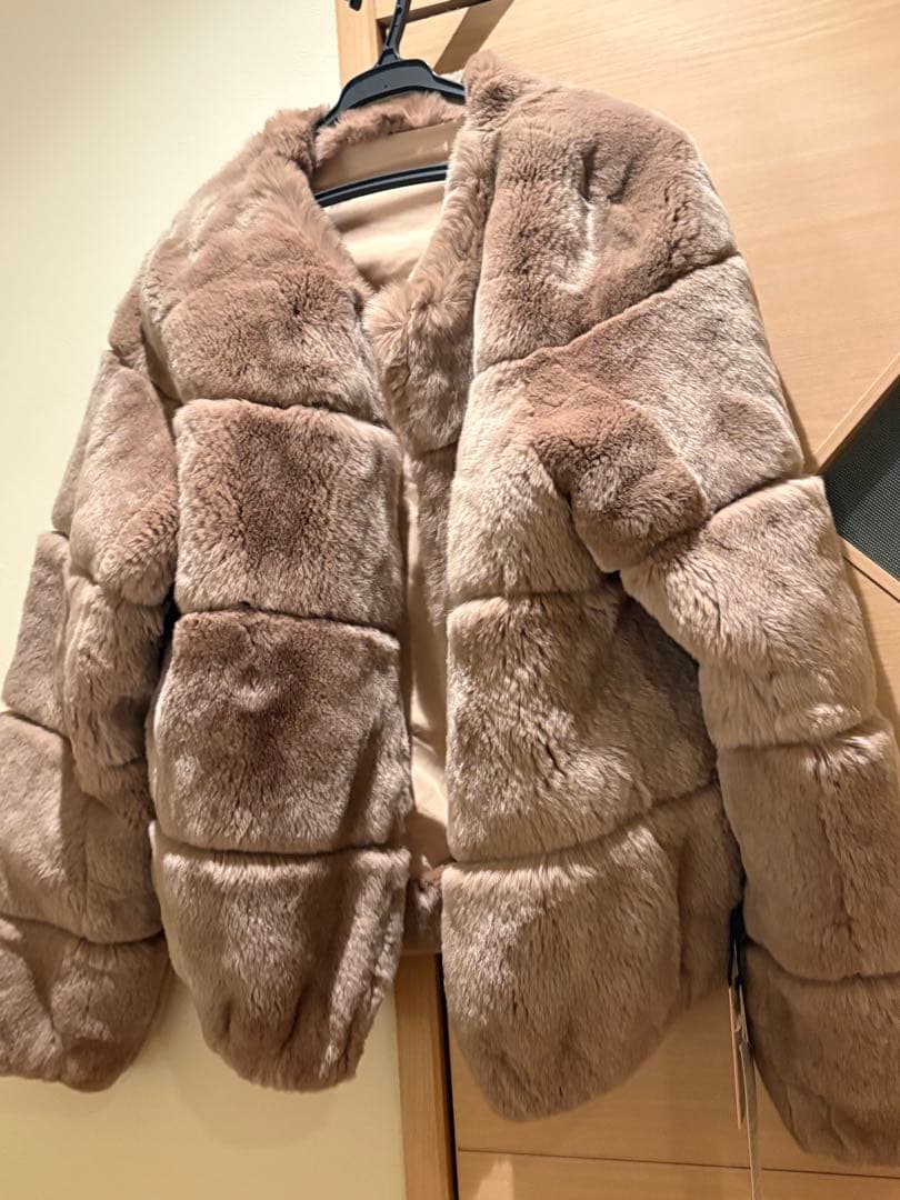 グレースコンチネンタル　リバーシブルノーカラーレッキスブルゾン　一回短時間使用