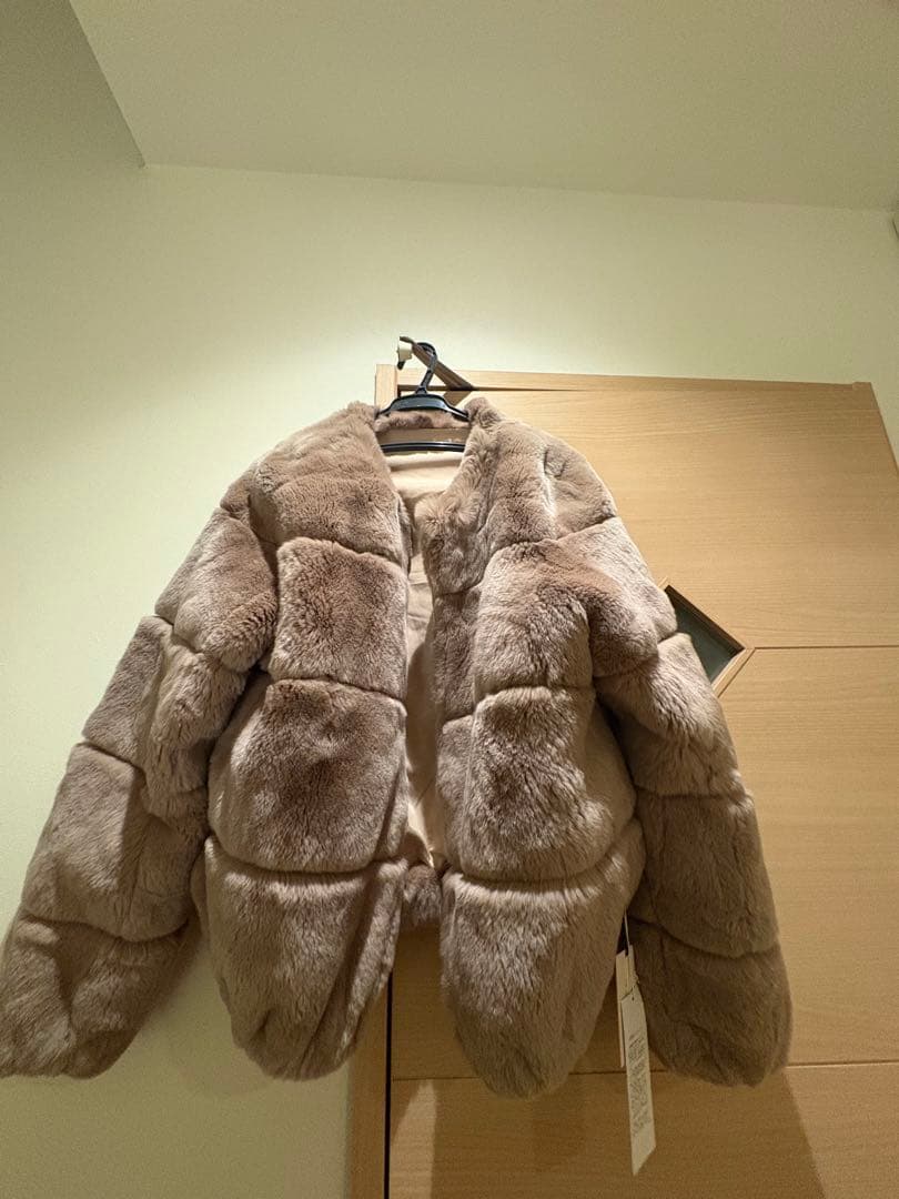 グレースコンチネンタル　リバーシブルノーカラーレッキスブルゾン　一回短時間使用