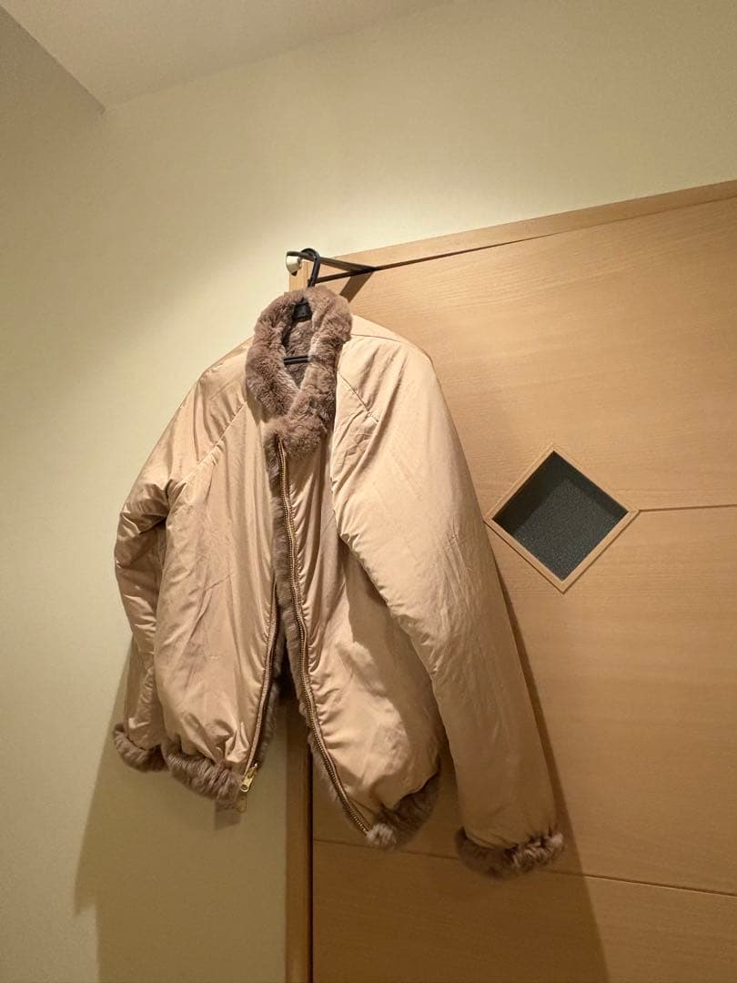 グレースコンチネンタル　リバーシブルノーカラーレッキスブルゾン　一回短時間使用