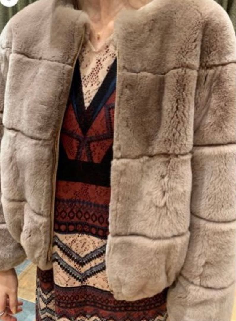 グレースコンチネンタル　リバーシブルノーカラーレッキスブルゾン　一回短時間使用