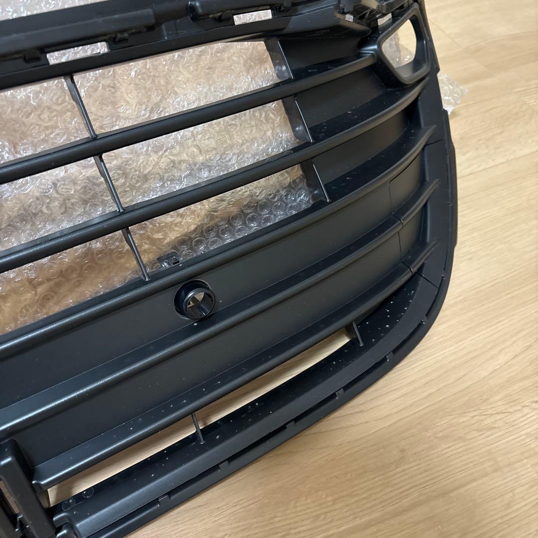 60ハリアー後期 フロントバンパーグリル
