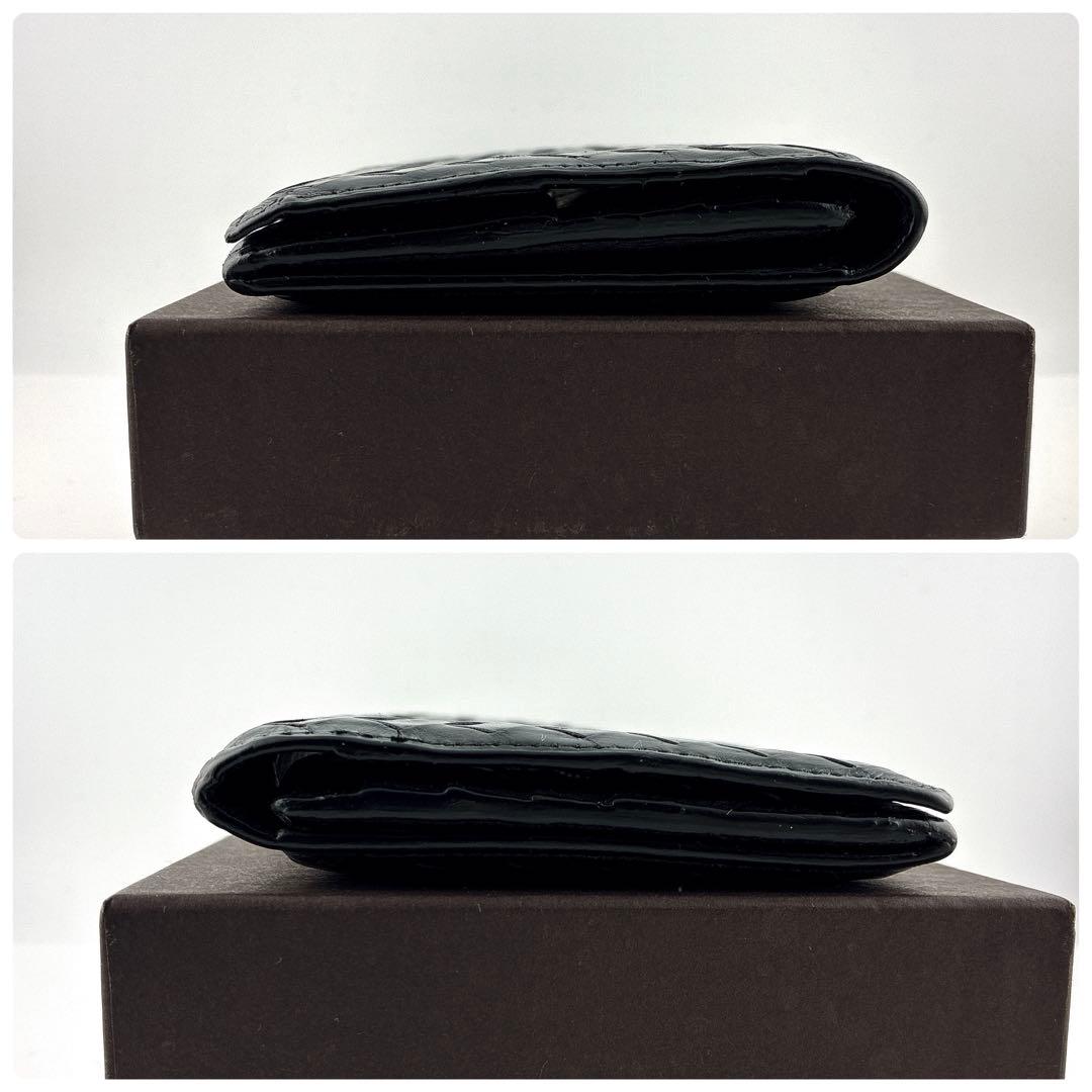 【美品】BOTTEGA VENETA イントレチャート　二つ折レザー　ブラック