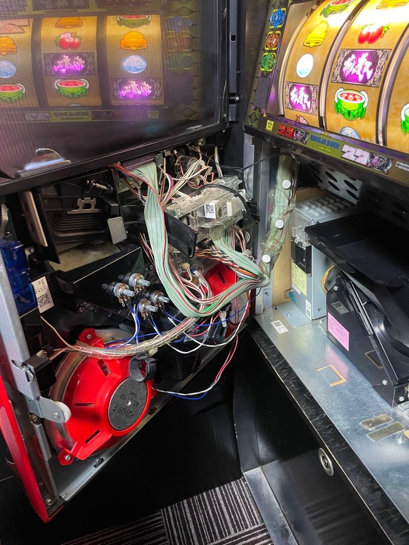 【引き取り歓迎】パチスロ 実機 初代花の慶次