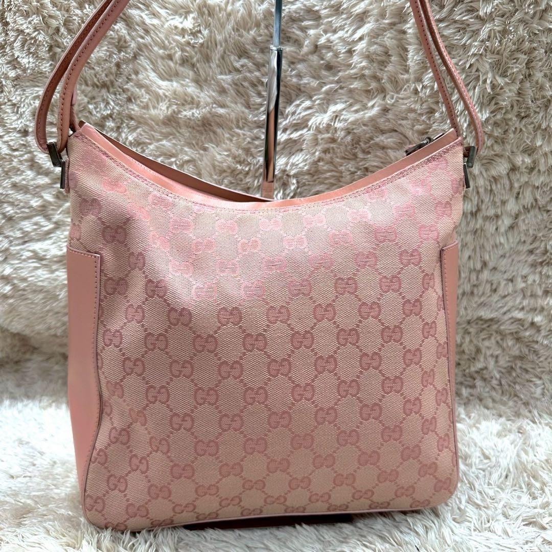 【美品】GUCCI GGパターン ワンショルダーバッグ ピンク キャンバス