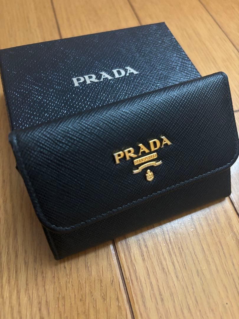PRADA サフィアーノマルチカラー キーケース